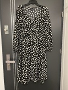 Shein Curve sukienka modny wzór rozkloszowana hit roz.42