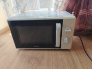 Kuchenka mikrofalowa – sprawna technicznie, sterowanie mechaniczne