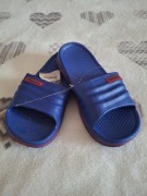 Klapki basenowe nowe, r. 31