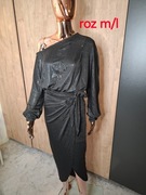 Polyskująca sukienka odkryte ramię m/l