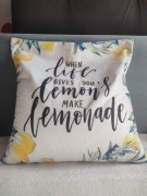 Nowa piękna poduszka z łuską gryki 44 x 45 cm 