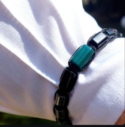 BRANSOLETKA TALIZMAN KAMIEŃ MALACHIT TURMALIN HEMATYT SZER. 17.5 NA WYMIAR 