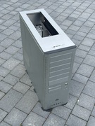 LIAN LI PC-G70 big tower - alu