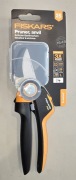 FISKARS Sekator ogrodowy kowadełkowy P941 obrotowa rączka
