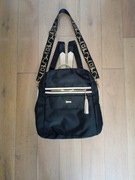 PLECAK DAMSKI MIEJSKI LEKKI PLECACZEK TORBA NA RAMIĘ czarny z zawieszką