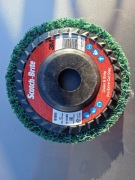 3M Scotch-Brite Dysk Clean & Strip XT Pro Extra Cut XC-RD, 