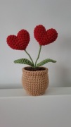 Kwiaty w doniczce na szydełku Serce 