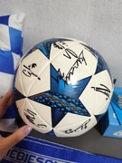 Piłka nożna z autografami piłkarzy Ruch Chorzów 