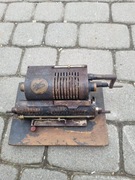 Zabytkowa maszynka do liczenia MIRA – kolekcjonerski sumator mechaniczny
