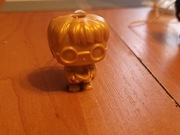 Złota unikalna figurka harrego pottera 