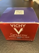 Krem do twarzy na noc V i c h y