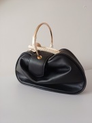 Torebka Mango czarna złota rączka sculptural mini