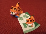 Tygryski Fisher Price sensoryczne M4458