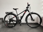 Rower CUBE Aim 14“ czarno-czerwony dla młodzieży