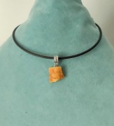 Naszyjnik, choker z surowym bursztynem