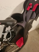 Fotelik Rowerowy KROSS Grizzled na Bagażnik 22kg dla Dzieci Czarno-Czerwony