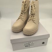 BUTY DAMSKIE BOTKI TRZEWIKI WORKERY BEŻOWE R. 39 na platformie