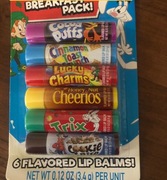 Nowe, bezbarwne, smakowe balsamy do ust.