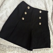 XS Zara Eleganckie szorty ze złotymi guzikami