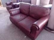 Kanapa w stylu chesterfield 