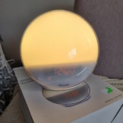 Lampka nocna z budzikiem FM Fotyond