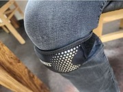 OPASKA STABILIZATOR KOLANO DOBRZE TRZYMA STABILIZUJE RZEPKE ŁAGODZI BÓL UNI