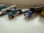 Zabawkowe samochody ciężarowe