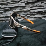 Nowe okulary przeciwsłoneczne polaryzacyjne z etui 