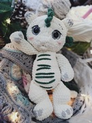 Smok szydełkowy maskotka prezent 30cm kremowy 