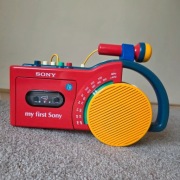 Retro radiomagnetofon kasetowy My first Sony CFM-2300. Vintage Audio 