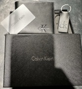 Portfel skórzany z brelokiem CK 2026- Prezent