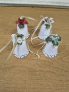 Porcelanowe dzwoneczki dekoracyjne – zestaw 4 sztuki, ręcznie zdobione