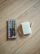 Zestaw sterownik LED RGB + Pilot + Zasilacz na baterie 3xAA