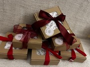 Zestaw dwóch mydełek zapachowych, pięknie zapakowanych