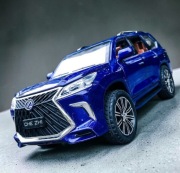 Model 1:24 Lexus LX 570 (Niebieski)