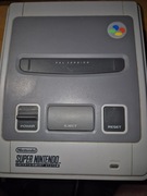 Konsola Nintendo SNES.