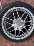 Opony z felgami Nissan Almera 17 cali.