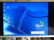 Komputer z Windows XP do starszego oprogramowania, urządzeń i gier