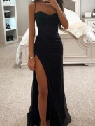 Sukienka maxi wieczorowa z gorsetowym topem.