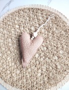 Ręcznie robione serduszko dekoracyjne styl boho jasny brąz handmade 
