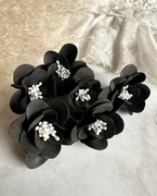 Zestaw dekoracyjnych kwiatów do scrapbookingu i makramy