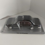Metalowy model FIAT 130 PAPAMOBIL Kultowe Auta PRL-u 1:43 wydanie specjalne