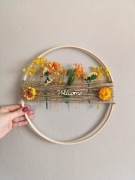 Minimalistyczny wianek z suszonych kwiatów na drzwi welcome Ethereal circle