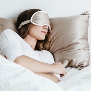 poszew i maska na twarz z miedzią ILUMINAGE: Pielęgnacja włosów twarzy