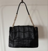 Torebka ZARA skóra naturalna czarna złoty łańcuch