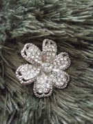 Akcesoria decoupage,kwiat górski cyrkonie, cyna