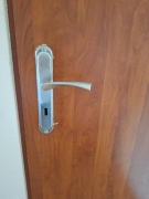 Drzwi wewnętrzne 70 cm, prawe, drewnopodobne, olcha z ościeżnicą, tanio