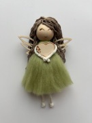Aniołek z sercem zielony handmade Boho figurka dekoracja prezent święta 