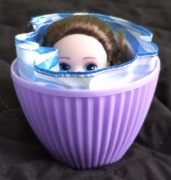 Laleczka babeczka CUPCAKE Surprise fioletowa