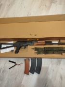 Replika ak74n  z akcesoriami            